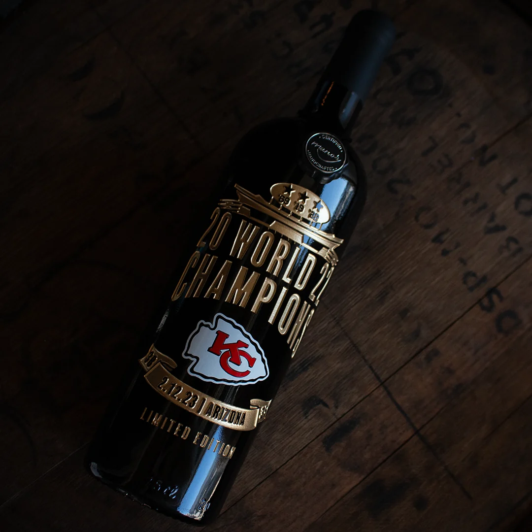 2022 Chiefs World Champions Stadium Etched Wine - Image 3