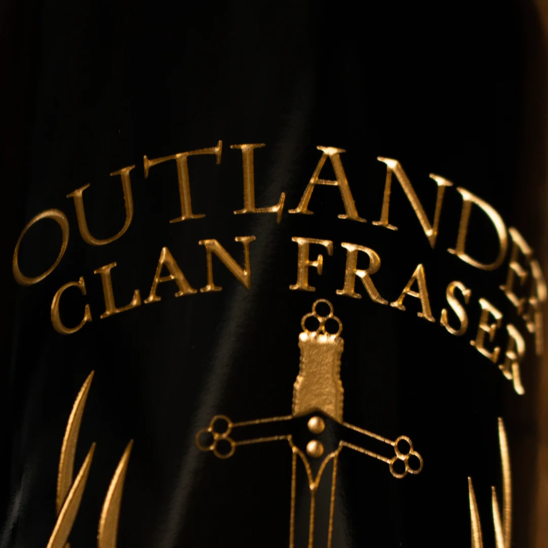 Outlander Clan Fraser Etched Wine Bottle - Image 7